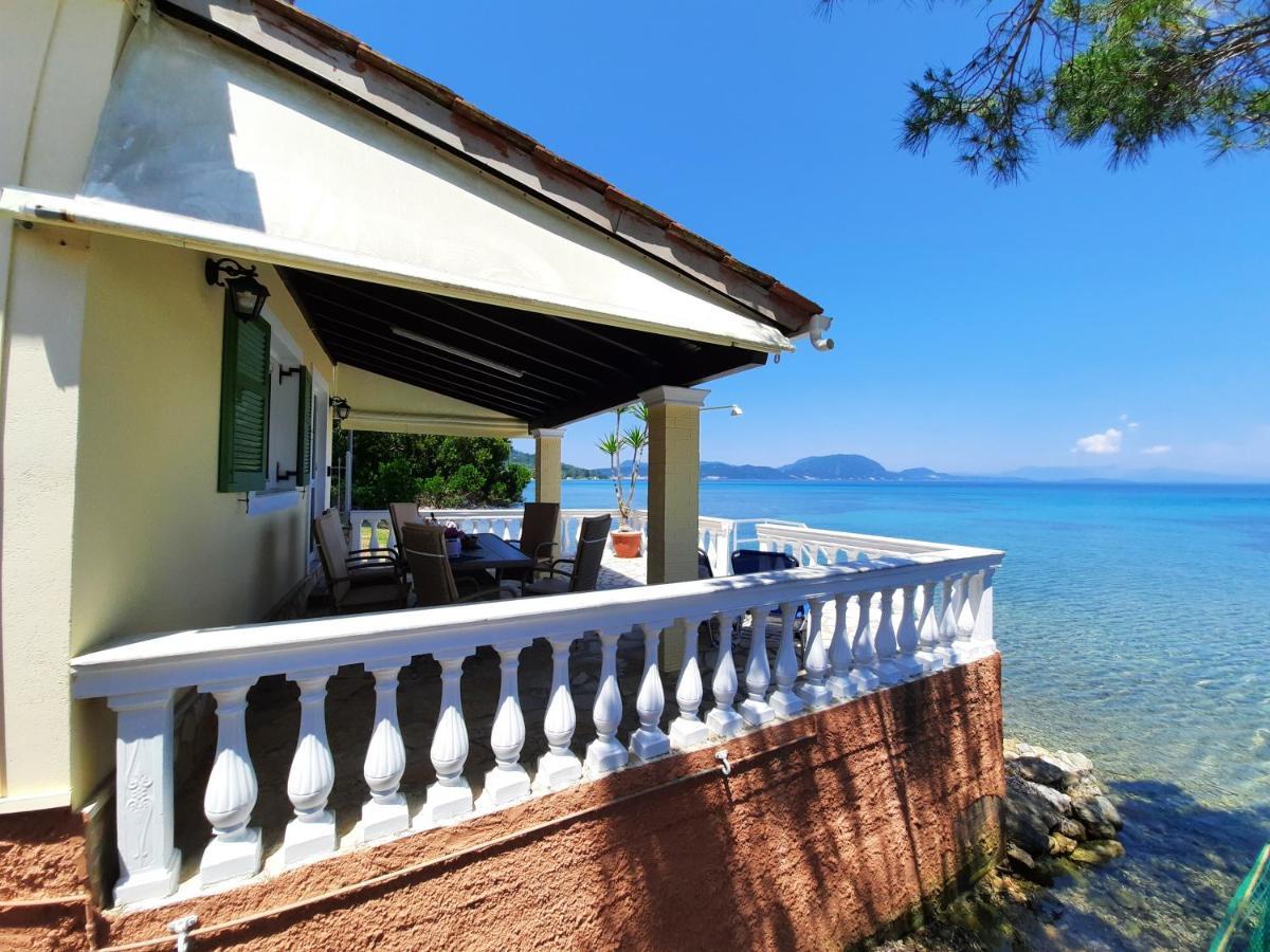 Blue Horizon Villa บูเกริ ภายนอก รูปภาพ