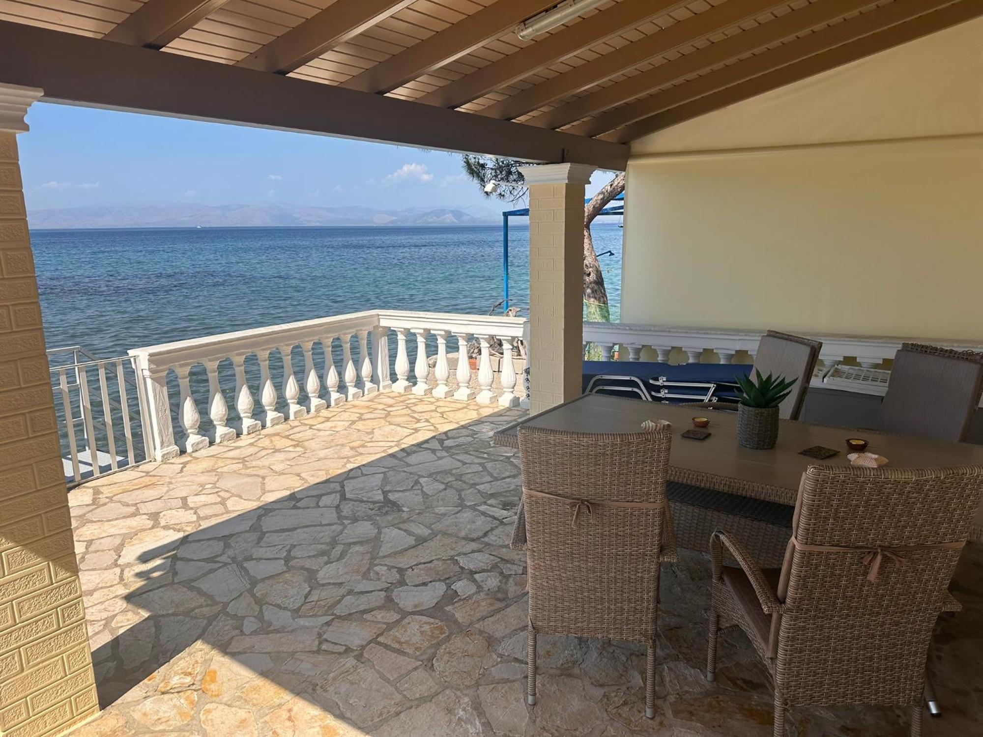 Blue Horizon Villa บูเกริ ภายนอก รูปภาพ